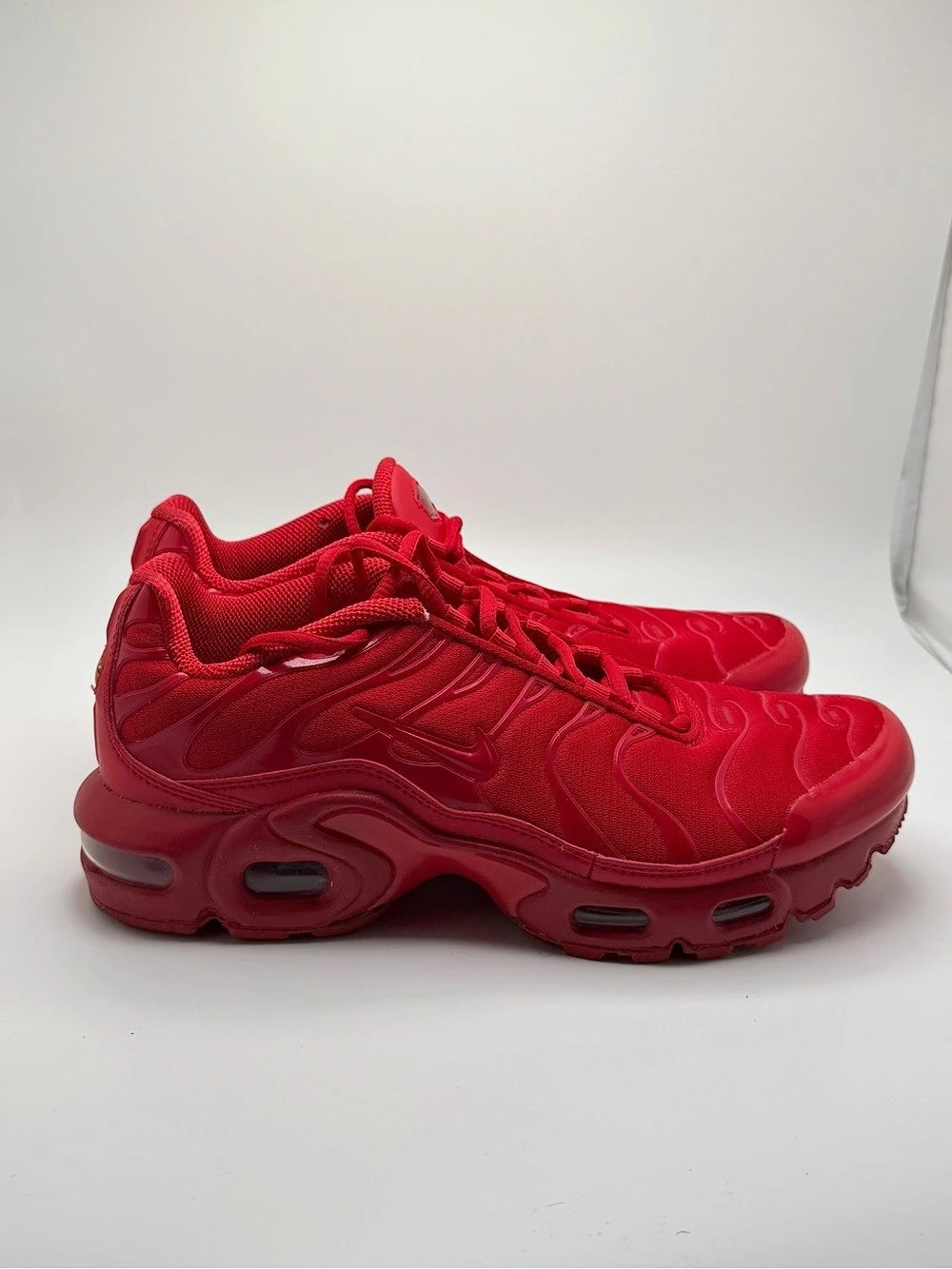 Nike Air Max Plus Red Sneakers Like New - Picture 2 of 6